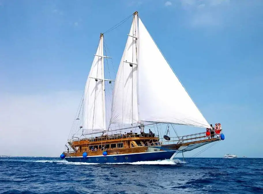 Pirates Sailing Boat Trip in Hurghada with Red Sea Snorkeling, Luxury Cruise and Coral Reef Experience