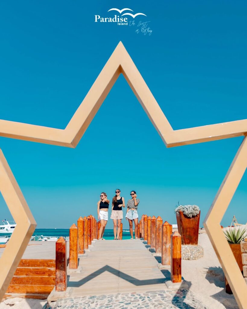 Paradise Island (3/15)